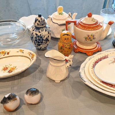 Teapots, platters & vintage cat creamer 