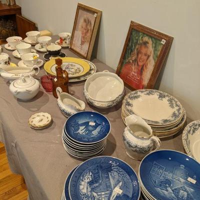 China & collectible plates 
