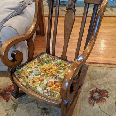 Vintage wood rocking chair 