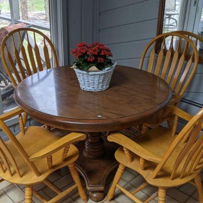 Pedestal table and chairs (table has two additional leaves