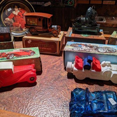 Vintage Avon collectible aftershave bottles 