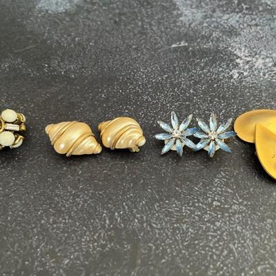 Vintage costume jewelryâ€”many signed piecesâ€”Givenchy, Gucci, Ciner, Napier and more