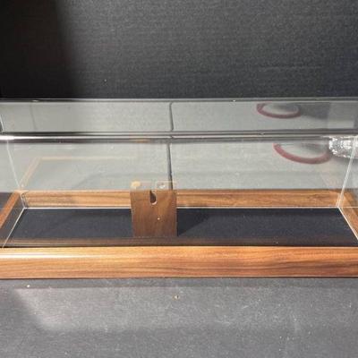 Acrylic display case (17x7â€)