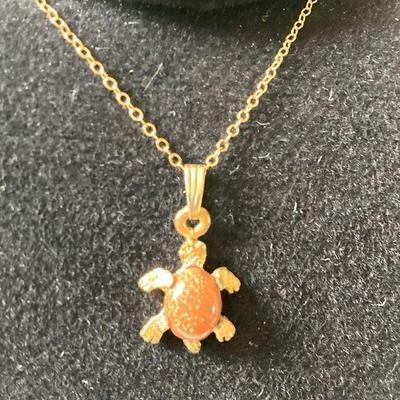 HTH016 Yellow Gold Turtle Goldstone Necklace 