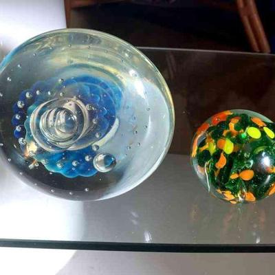 HTH112 Paper Weights - Decorative X 2