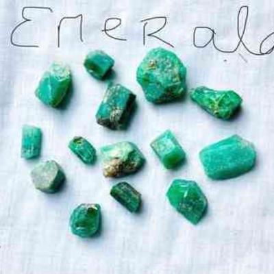 HTH075 Emeralds / Precious Gems!!