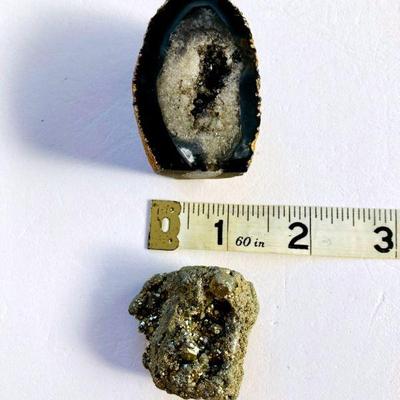 HTH005 Agate Geode (small) & Pyrite
