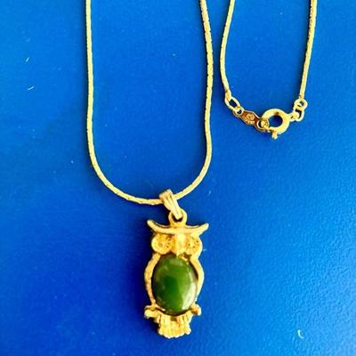 HTH060 Green Jade Owl Gold Necklace 