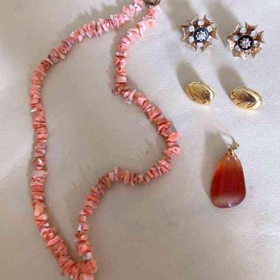 HTH090 Miscellaneous Jewelry Lot