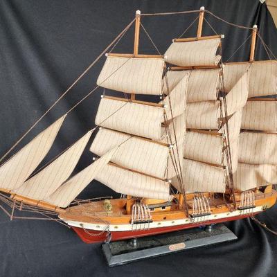 IFT601 - Vintage Wooden Model Clipper Ship