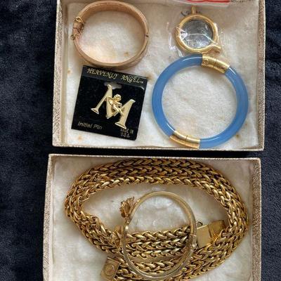 IFT301- Asstd Vintage Jewelry 