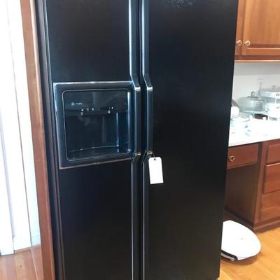 GE Profile side by side refrigerator/freezer $350