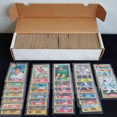 Baseball Cards * 1987 Topps Set * 28 of the most valuable cards have been put into hard sleeves!!