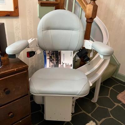 2022 Bruno Elite Curved Stairlift $3500
3500.00