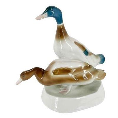 Lot 024 
Zsolnay Porcelain Ducks Early 20th C