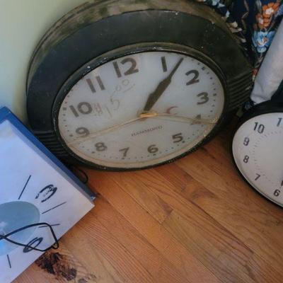 Hammond School clock 
