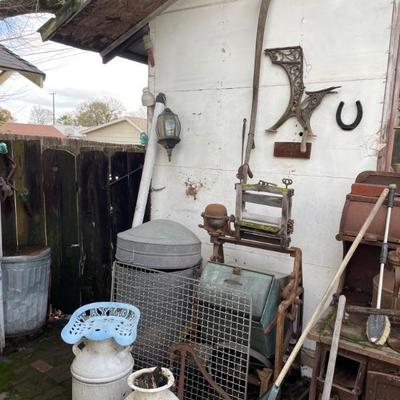 Estate sale photo