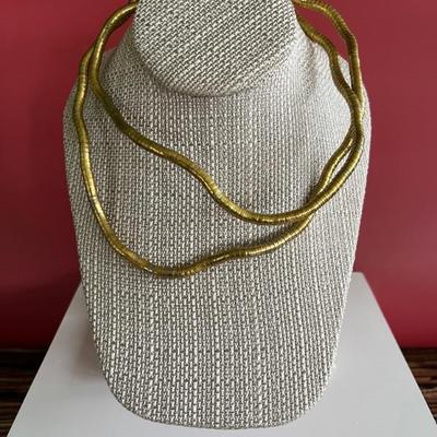 Cool, modern gold necklace