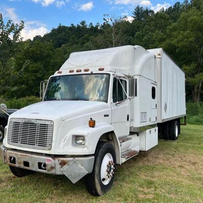 2003 Freightliner Sleeper