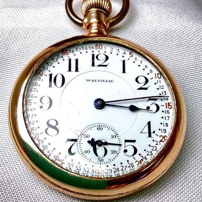 BIHY914 Circa 1913 Waltham Gold Plated Railroad Pocket Watch	Men's 21 jewel, serial #19117990, size 165, railroad grade with stag etched...