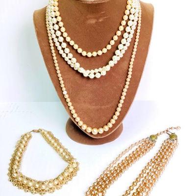 BIHY919 All The Pearl Strands From Grandma's Jewelry Box	4 single stranded vintage pearl necklaces. Â 1 four-stranded necklace, Japan, 1...