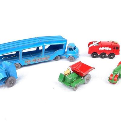 BIHY932 Vintage Matchbox Cars By Lesney	5 vintage metal Matchbox vehicles by Lesney England. Â Blue Car Transporter, Foamite Crash...