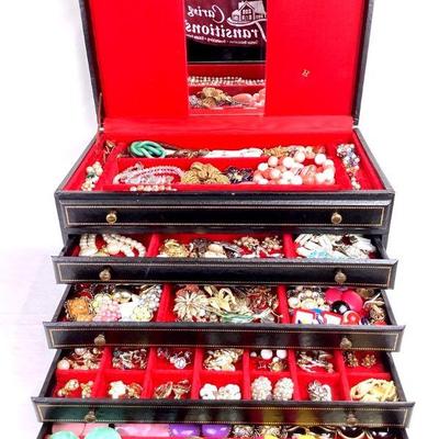 BIHY924 Large Jewelry Box, 5 Layers Full Of Jewelry, Napier Coro & More	Large black box with gold trim, 4 drawers, top tray, mirror,...