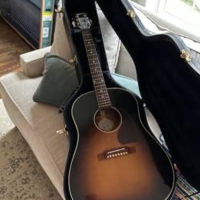 Gibson, J 45 Standard
