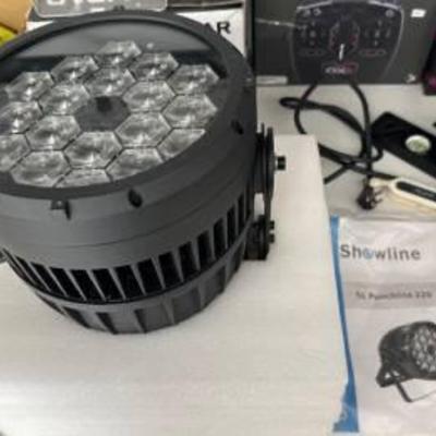 Show line SL Punchlite 220
There are two of these in the box