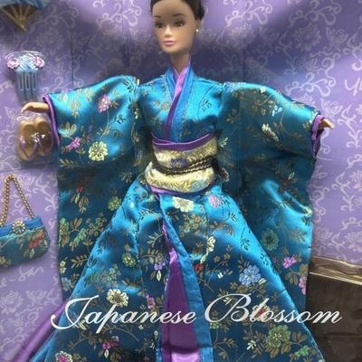 Japanese Blossom Yue-Sai
 Fashion Doll