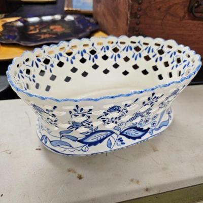 ceramic blue and white bowl