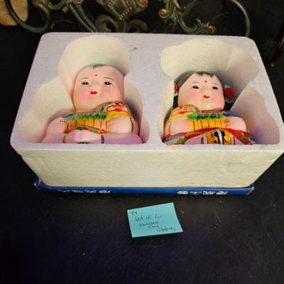 2 huishan clay figurines