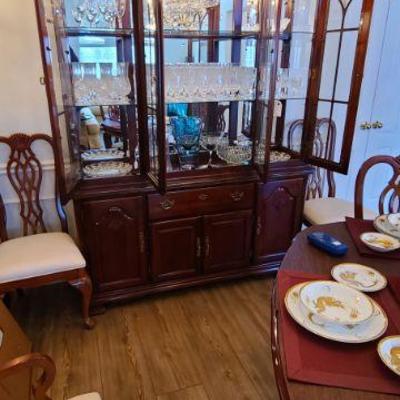 Lighted China Hutch Cabinet (4-door)