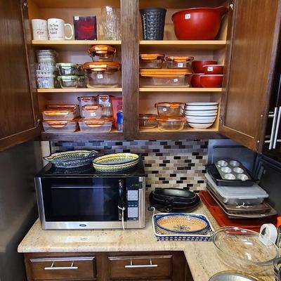 Kitchen Microwave; Food Storage Containers