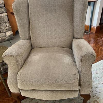 Wingback recliner