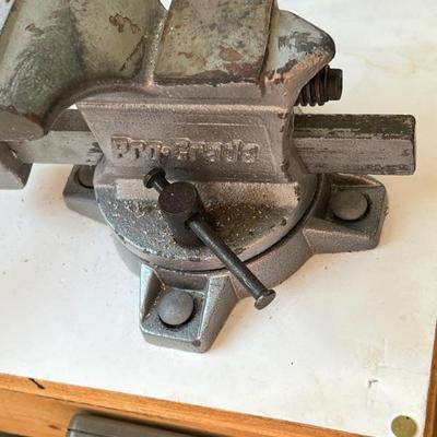 Pro Grade vise