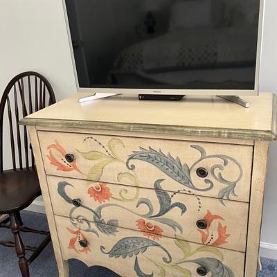 Stein World Caprice Floral And Leaf Motif Accent Chest