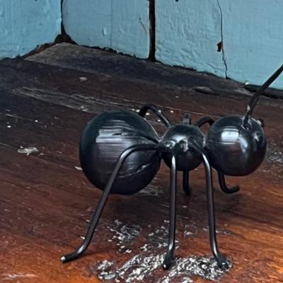 That little pole ant