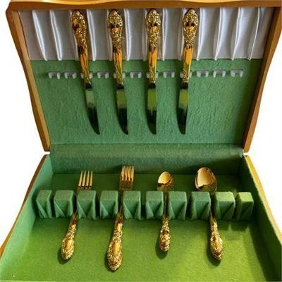 Lot 529   
Oneida Golden Country Lane Gold Electroplate 20 Piece Set
