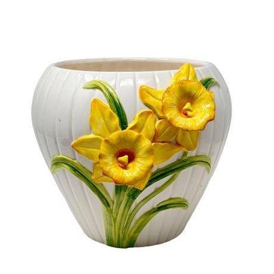 Lot 004  
Vintage Fitz & Floyd Hand-Painted Ceramic Daffodil Vase