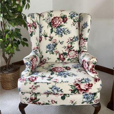 Lot 013  
Floral Chintz Wingback Chair