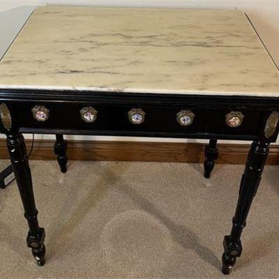 Lot 028   
Table with marble top