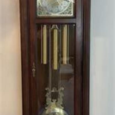 Lot 033  
Howard Miller Grandfather Clock
