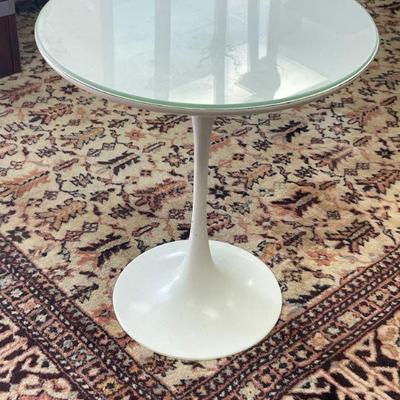 Tulip base table