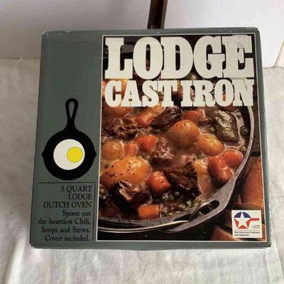 Lodge cast iron pan