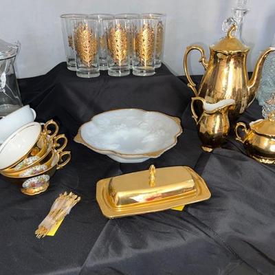 Set of 7 MCM Highball glasses. Gold Seal & Gold Trim. $68 for the set....