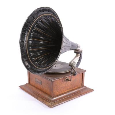 antique phonograph machine