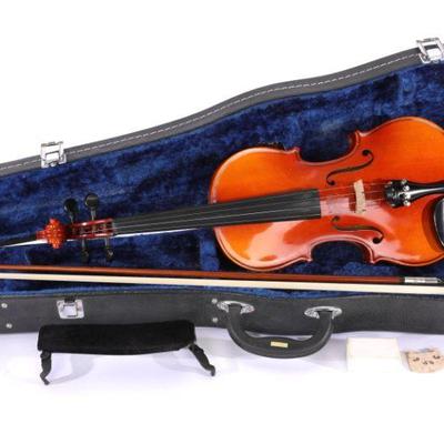 Suzuki Nogoya violin, case, bow