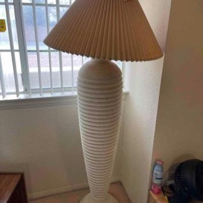 #5008 â€¢ Floor Lamp
