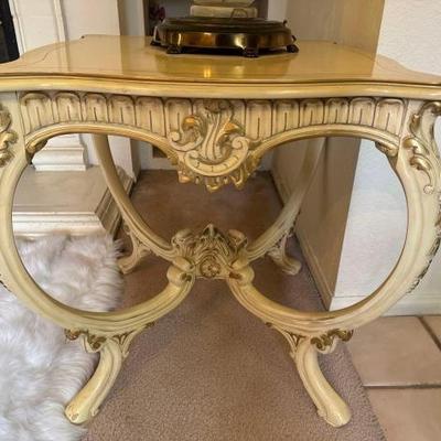 #2034 â€¢ Vintage French Italian Style End Table
